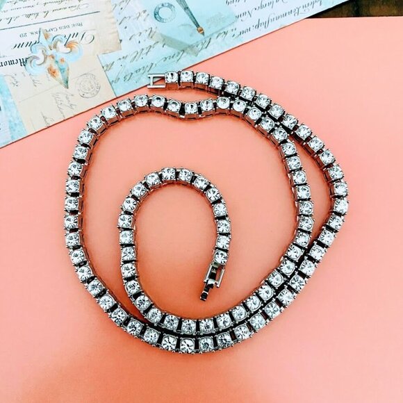 Elegant Rhinestone Tennis Necklace Silver Tone Sparkly 19” Bridal or Evening Jew - Picture 6 of 9